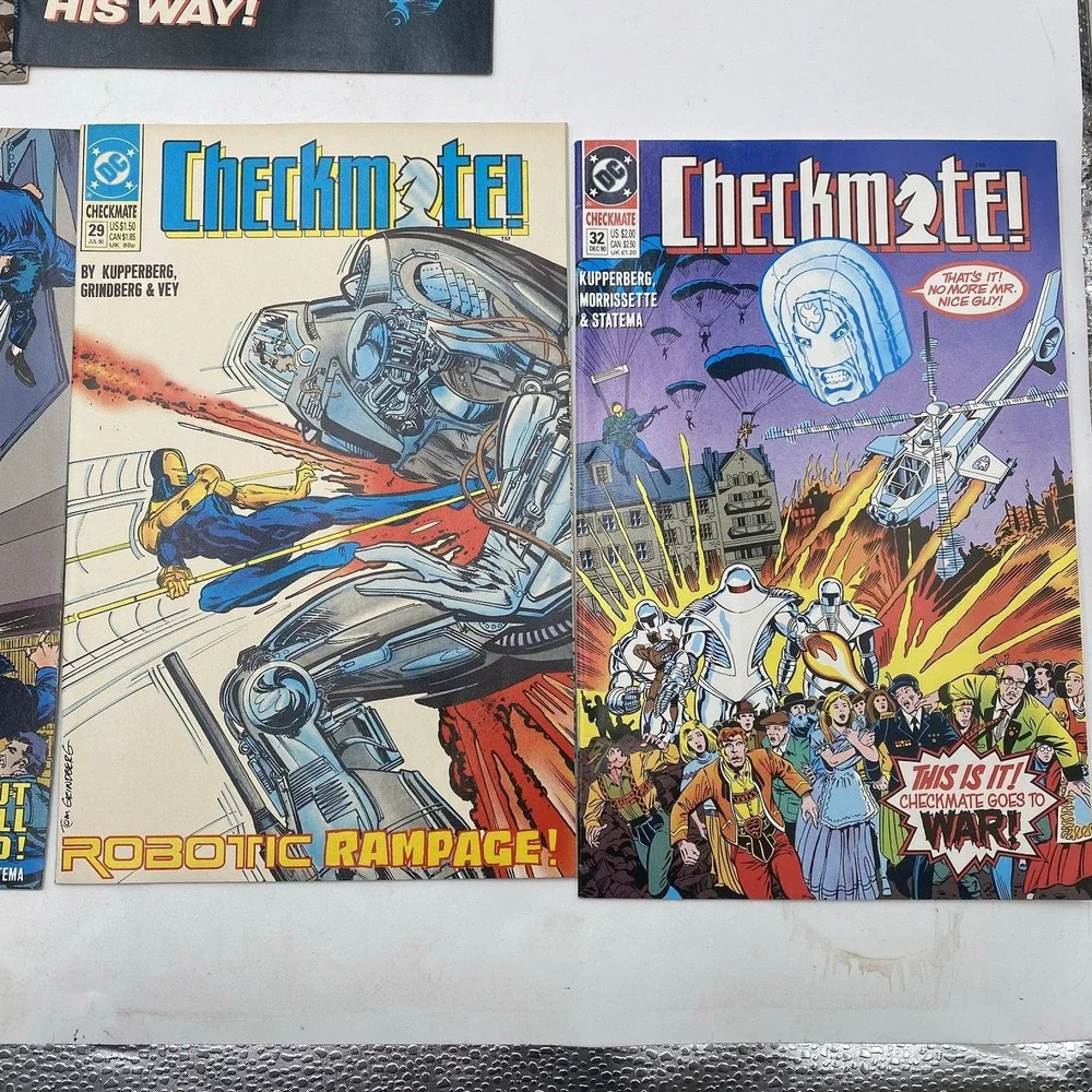 DC Checkmate‎ Comic Books Lot 7 Vintage 1990's 27,28,29,32,18,19 VGC
